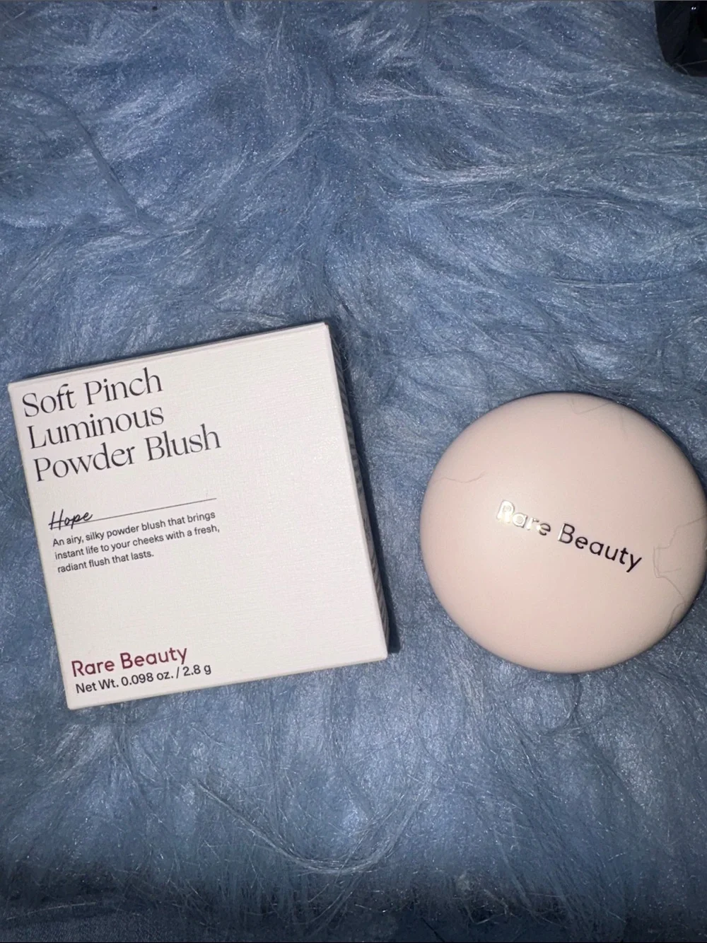 Rare Beauty - Soft Pinch Luminous Powder Blush in Hope, New In Box
